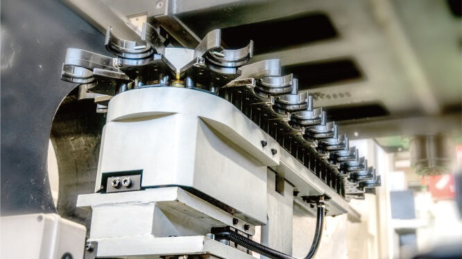 Vertical Five-Axis Machining Center Advanced Vertical Five-Axis Machining Center for Precision Engineering